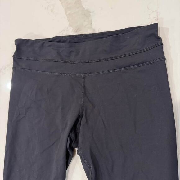Lululemon Cropped Leggings Black Mid Rise Women’s Size 6 Zip Pockets Workout - Picture 3 of 8